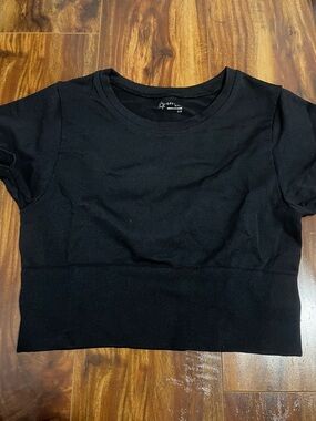 aerie Black Ribbed Cropped Crewneck Top